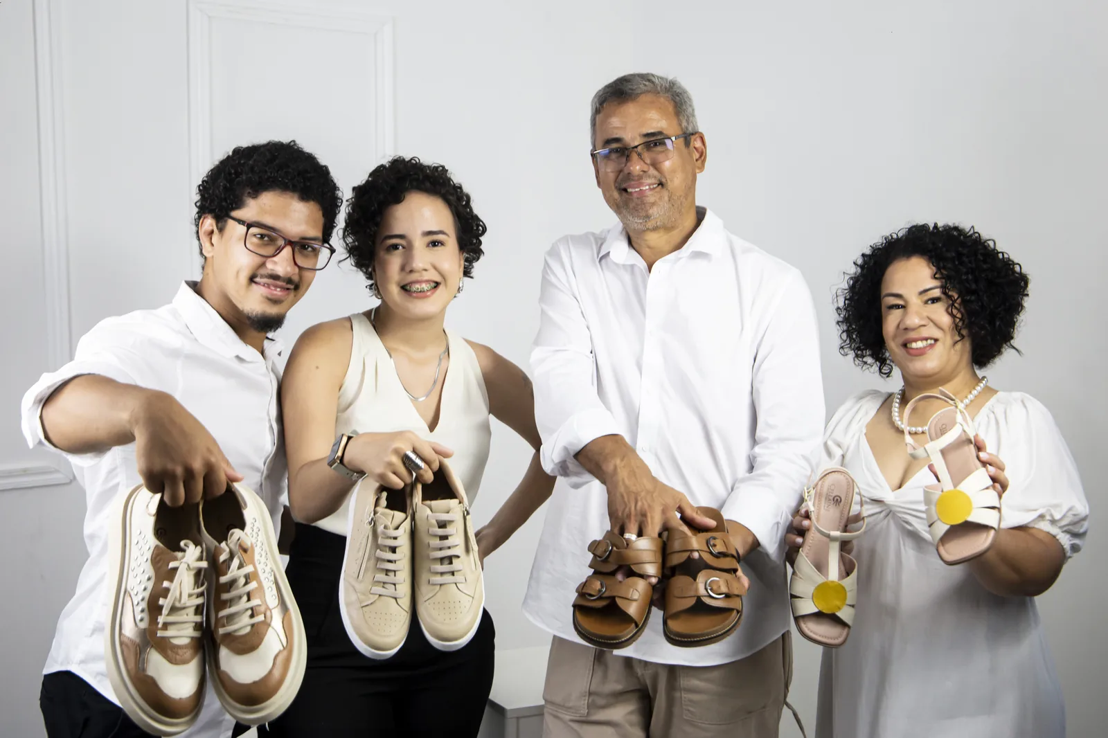 Família Cellaine com tênis
