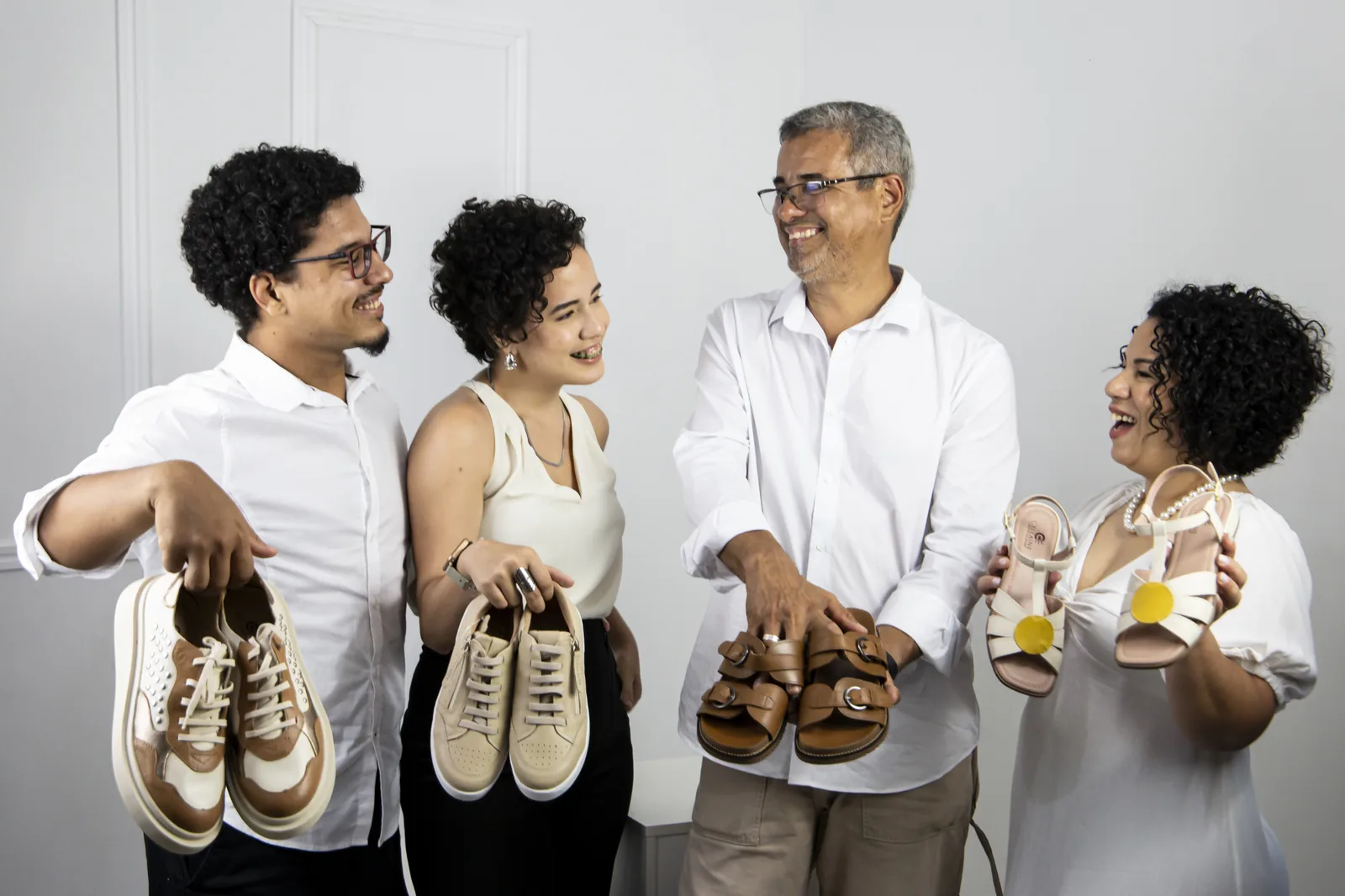 Família Cellaine com tênis