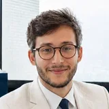 Dr. Gustavo Martins
